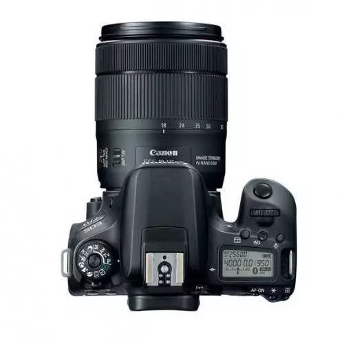 Камера Canon 77d