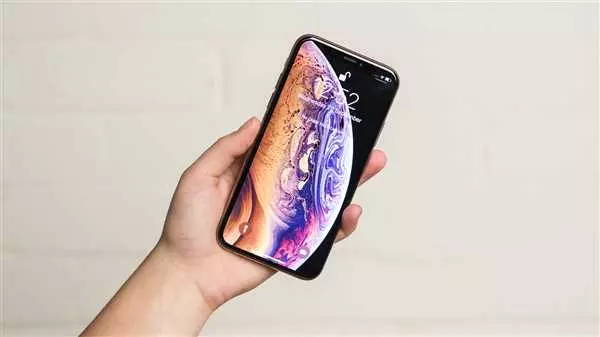 Обзор iPhone XS