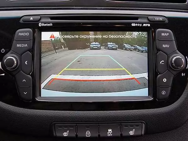 Какую камеру заднего вида лучше купить для автомобиля