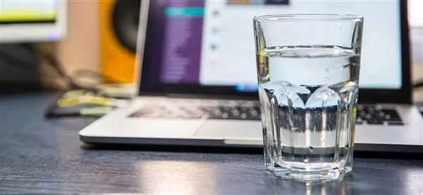 Попала вода на клавиатуру ноутбука - что делать