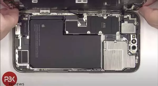 Разборка iPhone XR